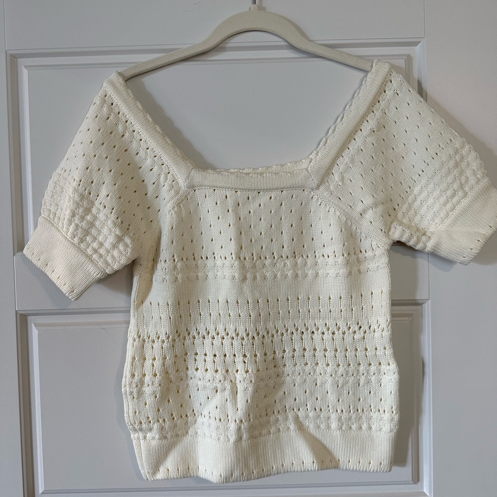 Knit sweater Ivory color